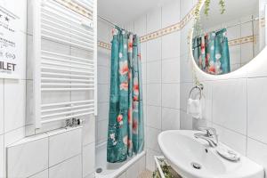 Goldstadt Pop-Art Apartment