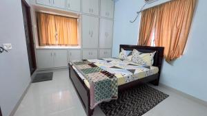 Yashwithaa Homestay Tirupati - New Hill View Apartments with Balcony, AC, WiFi, TV