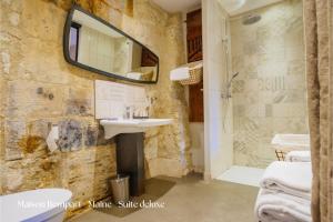 B&B / Chambres d'hotes Chateau de Candes - Art & Spa : photos des chambres