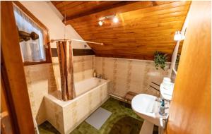 Chalets Chalet vue montagne nature a Abries Queyras : photos des chambres