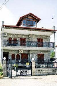 ANGO First Floor Apartment