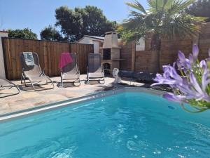 Maisons de vacances Le Loft Nature Bien-Etre Piscine Chauffee Privee du Tarn entre Toulouse et Albi & Les Cottages du Tarn : photos des chambres
