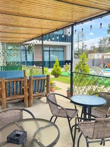 Apollo Plus Cottages