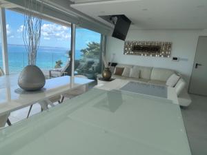 SEA VIEW LUXURY PENTHOUSE WITH SAUNA, JACUZZI AND POOL in VILLA ZADAR SUPERIOR