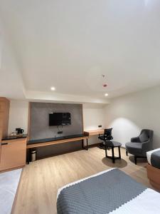 Hotel Tulips Grand