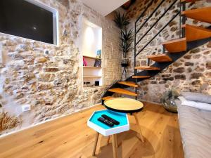 La Cathédrale Azuréenne - dans le vieil Antibes