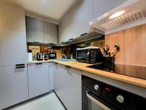 La Cathédrale Azuréenne - dans le vieil Antibes