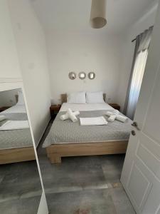 Seashore house Makri