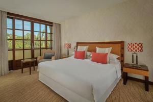 Junior Suite with Resort View room in Sheraton Mallorca Arabella Golf Hotel