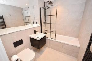 Central Manchester Contemporary 2 Bed Apartment