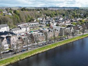 Glen Mhor Hotel at Uile-bheist Brewstillery