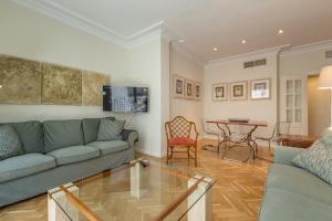 Rey Alfonso Apartamento con Garaje, 6 pax