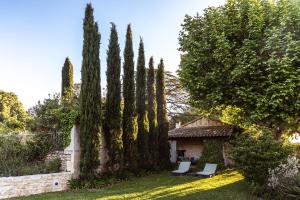 Maisons d'hotes MAS MILLESIME - Chambre double - petit dejeuner - piscine - Mas du XVIIIeme siecle proche Saint-Remy-de-Provence : photos des chambres