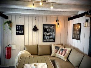 Charming 5 bed studio at Getterön