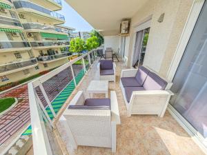 LITORAL COSTA DORADA - LIVING PARK Only families