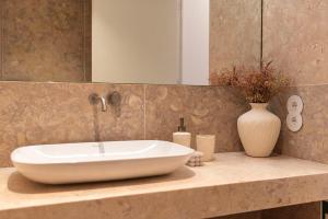 Scenic River-View T1