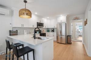 246 E 14Th Ave, 1St Floor