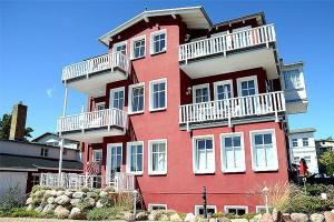 Villa "To Hus" in Sellin - Appartement 04 mit Kamin und Südbalkon