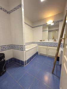 Vue piscine Appartement sympa