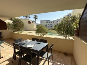 Vue piscine Appartement sympa