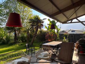Villas Quiet loft, beaches, jacuzzi and fireplace : photos des chambres