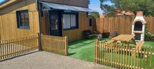 Maisons de vacances CHALET en bois a 600 m de la plage : Maison 2 Chambres