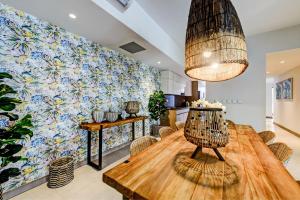 La Peninsule Ground Floor 3 by Mont Choisy Le Parc