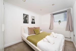 City Stay 3BR Apt for 8 by Liverpool Street