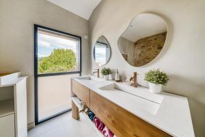 Maisons de vacances Smartstay - Maison en Calade avec piscine : photos des chambres