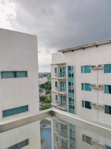Cozy Studio Room with Balcony in Iloilo City Condo