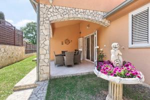 Villa Flora, warm and sunny holiday villa