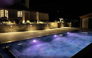 Villas Villa provencale climatisee, piscine chauffee, vue magnifique : photos des chambres
