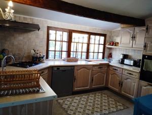 Villas Villa provencale climatisee, piscine chauffee, vue magnifique : photos des chambres