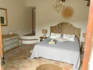 Villas Villa provencale climatisee, piscine chauffee, vue magnifique : photos des chambres