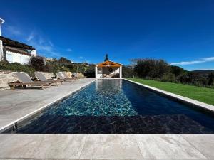 Villas Villa provencale climatisee, piscine chauffee, vue magnifique : photos des chambres