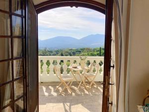 Villas Villa provencale climatisee, piscine chauffee, vue magnifique : photos des chambres