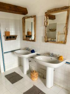 Villas Villa provencale climatisee, piscine chauffee, vue magnifique : photos des chambres