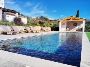 Villas Villa provencale climatisee, piscine chauffee, vue magnifique : photos des chambres
