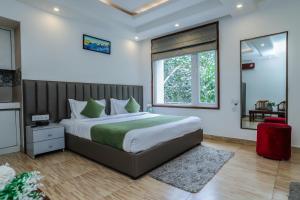 Red Rose Homestay - Rooms with Kitchenette