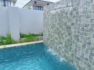 Eakmongkol Luxury Five-Bedroom Pool Villa