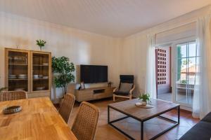 Los Gavilanes - Playa Isla Canela ICLHG62SP