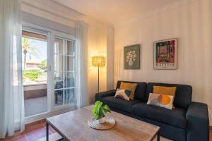 Los Gavilanes - Playa Isla Canela ICLHG62SP