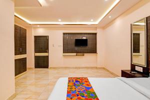 FabHotel BN Palace - Near Belgharia expressway