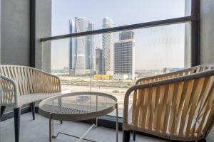 Waves - Impressive 1BR Apartment Close to Burj Khalifa