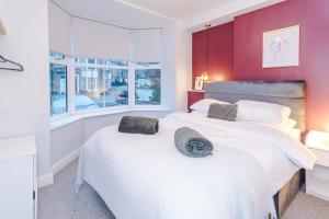 Lincoln House 2 Bedroom Buxton by Assured Stays