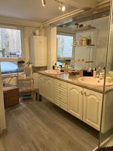Appartements Grand Appartement elegant et spacieux 6 personnes : photos des chambres