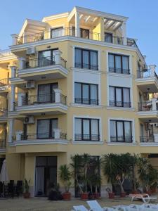 Horizon Katrina Apartments - Sea line & Beach Access