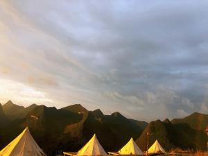 Sunrise Camping Ha Giang Lung Cu