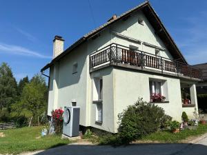 Apartma Rekar - a house,you can relax in the embrace of nature