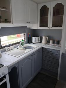 Golden Anchor 8b9 Caravan Park Holiday Home